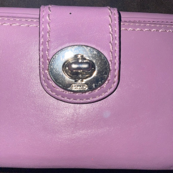 Coach - Picture 4 of 12